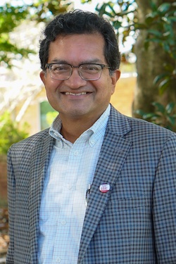 Raj Chaudhury headshot
