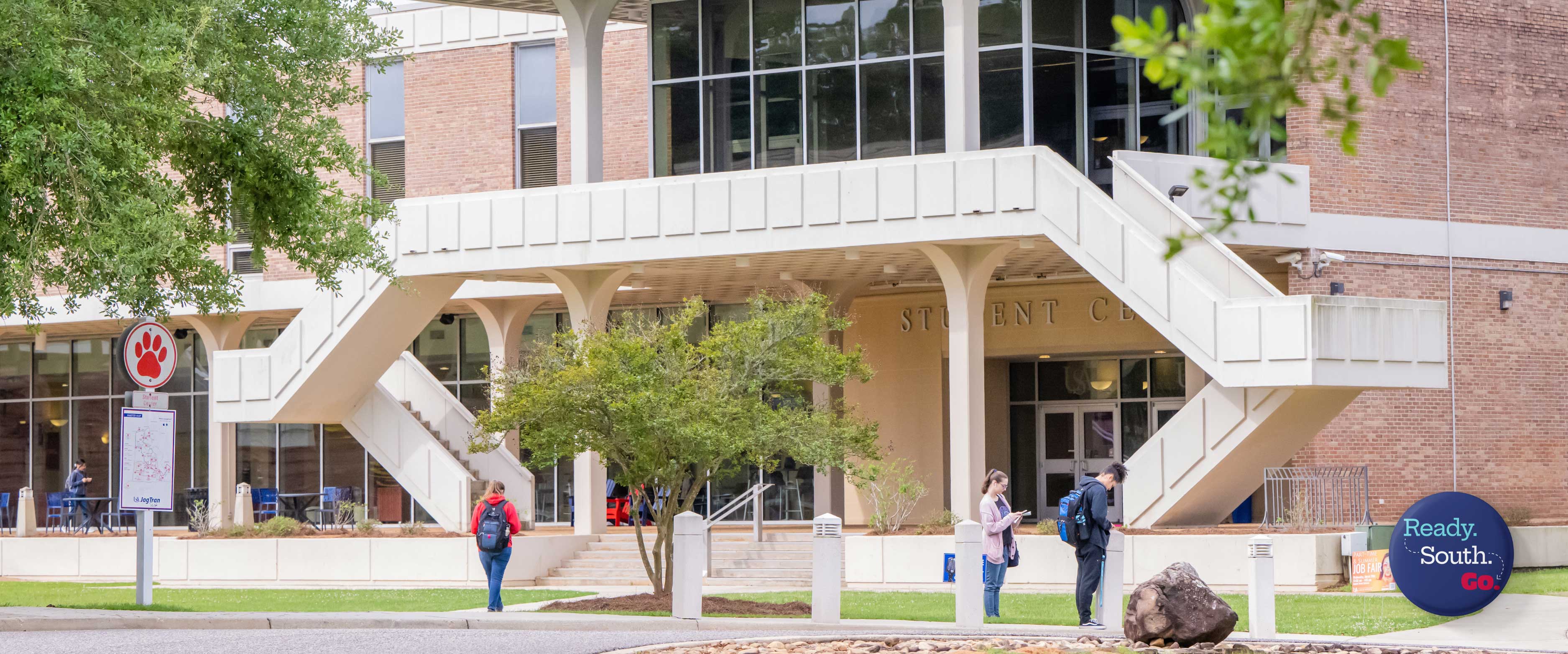 Students outside the Student Center